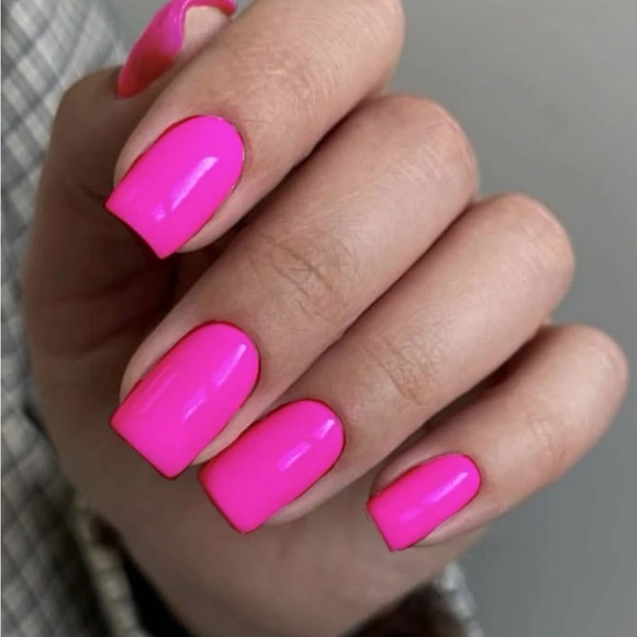 Transform Your Nails with 24pcs Short Square Solid color Hot Pink Full Cover - Picture 1 of 3